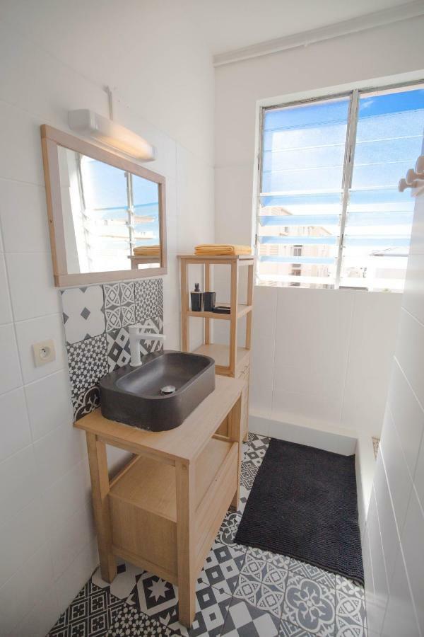Appartement Hypercentre+ Place De Parking Privee Сен-Дени Экстерьер фото